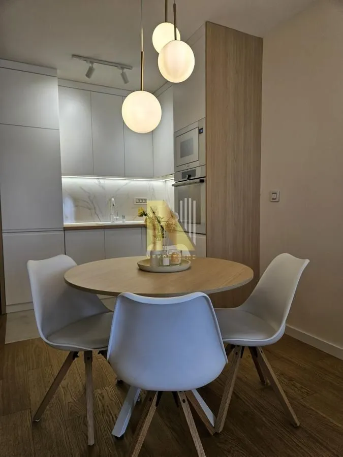 Izdavanje, jednosoban stan, 40m², Sajmište, Novi Sad