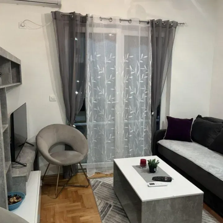 Izdavanje, garsonjera, 25m², Popovići, Bar