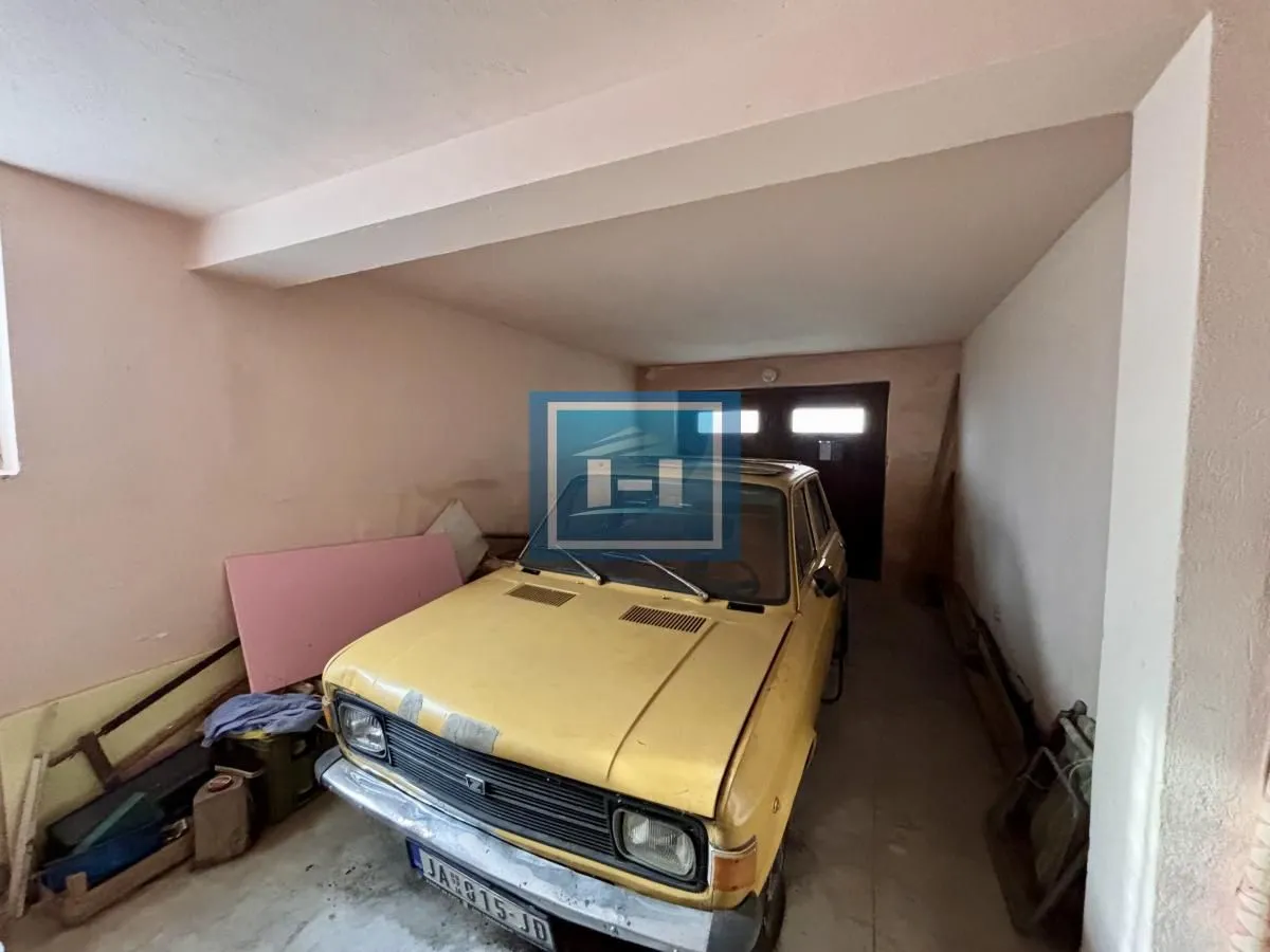 Prodaja, kuća, 300m², Budžino brdo, Jagodina