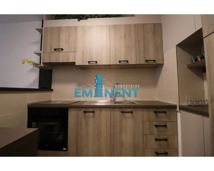 Izdavanje, stan, 40m², Zemun Gornji Grad, Zemun Sve Podlokacije