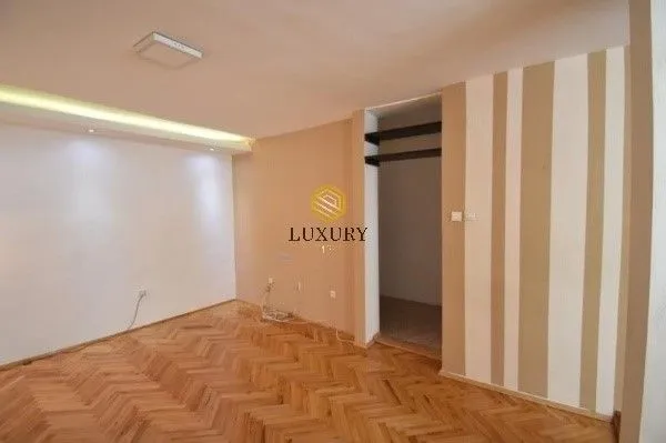 Prodaja, jednosoban stan, 58m², Blok 6, Podgorica
