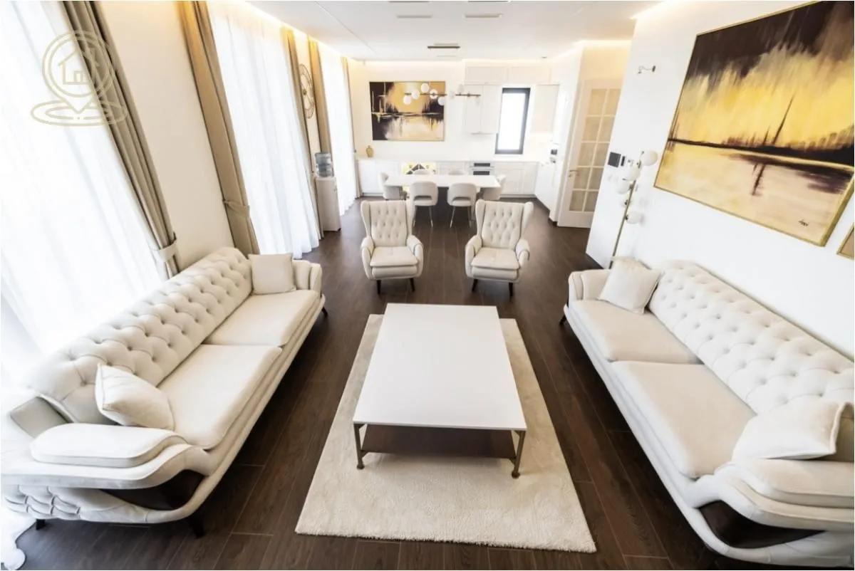 Prodaja, četvorosoban stan, 135m², Sremska Kamenica, Petrovaradin