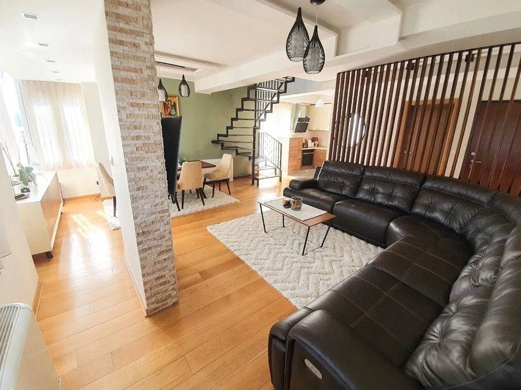 Prodaja, četvorosoban stan, 154m², Zabjelo, Podgorica