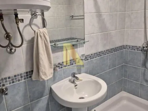 Izdavanje, poslovni prostor, 25m², Centar, Novi Sad - image 11