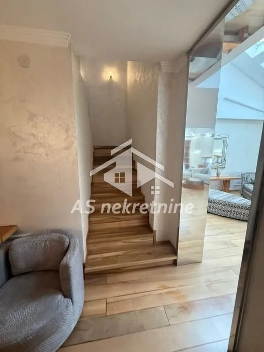 Rent, four bedroom apartment, 250m², Slavija, Vračar Sve Podlokacije