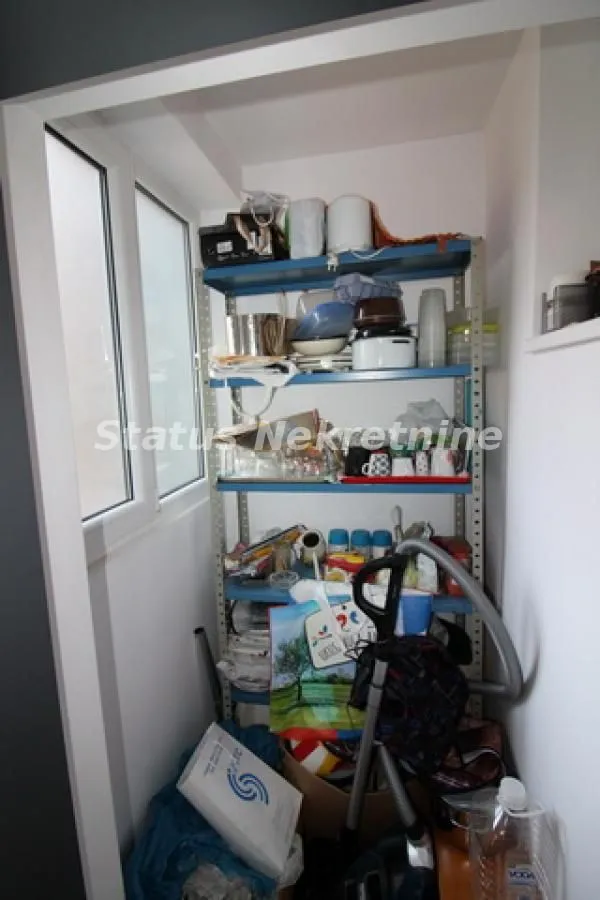 Prodaja, dvosoban stan, 63m², Bulevar Oslobodjenja, Novi Sad Sve Podlokacije
