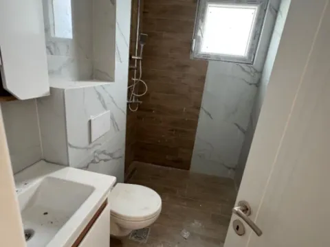 Prodaja, dvosoban stan, 74m², Centar, Bar - image 6