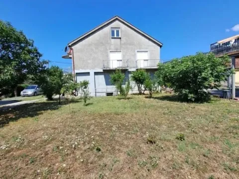 Izdavanje, kuća, 130m², Tološi, Podgorica - image 9