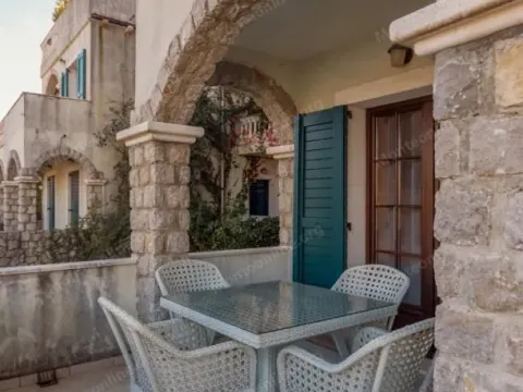 Sale, two bedroom apartment, 84m², Kostanjica, Kotor - image 14