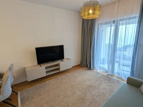 Rent, apartment, 58m², Bečići, Budva - image 2