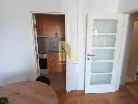 Prodaja, jednosoban stan, 38m², Centar, Novi Sad - image 4