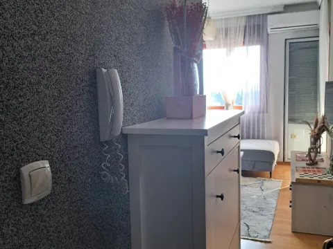 Rent, one bedroom apartment, 36m², Pobrežje, Podgorica - image 5