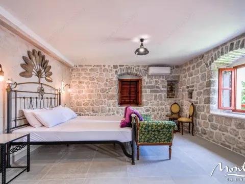 Prodaja, kuća, 415m², Dobrota, Kotor - image 17