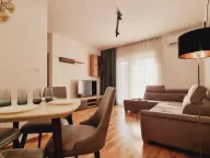 Izdavanje, jednosoban stan, 48m², Bečići, Budva