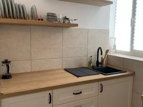 Izdavanje, dvosoban stan, 57m², Zemun Centar, Zemun Sve Podlokacije - image 3