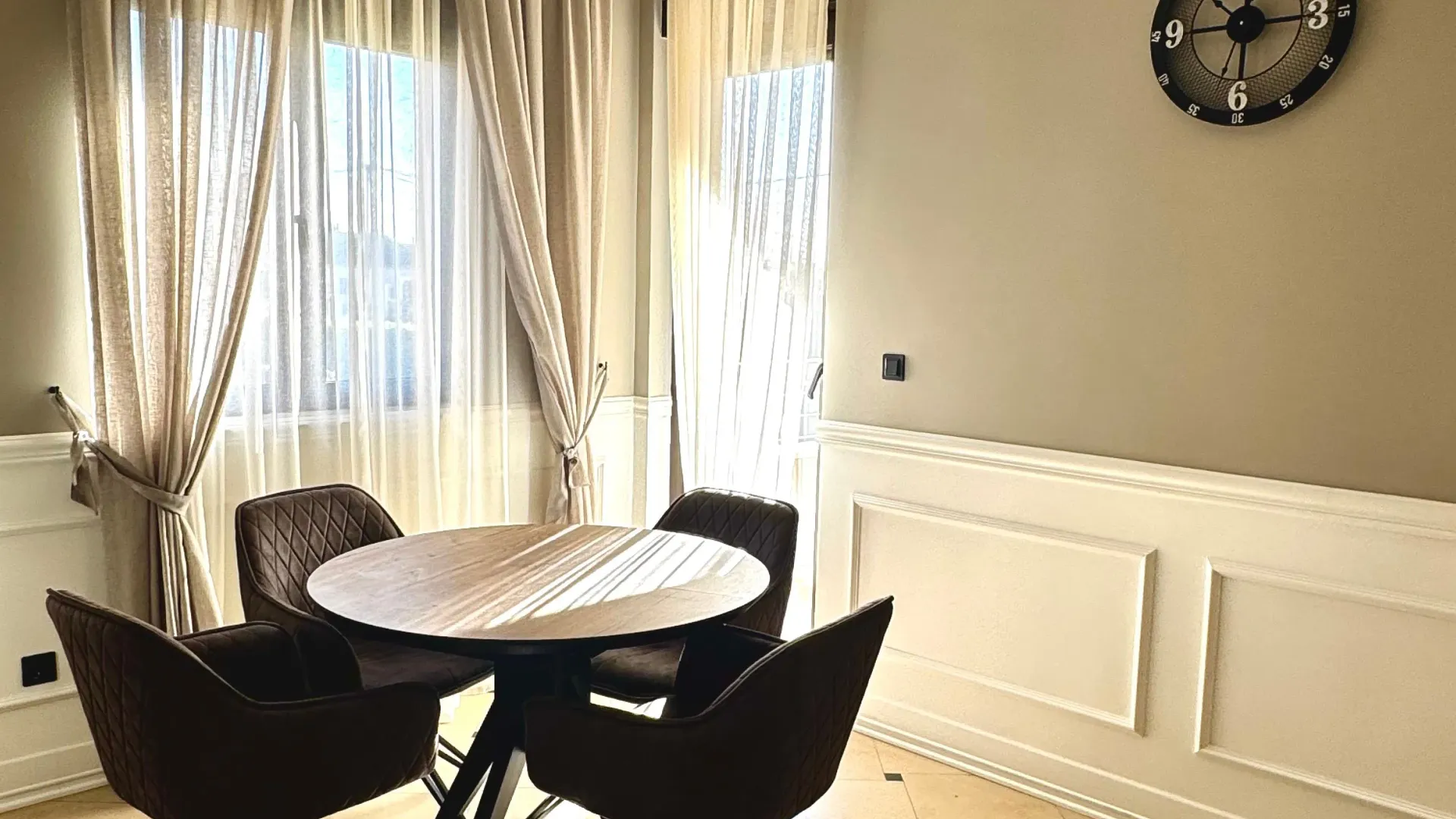 Izdavanje, jednosoban stan, 65m², Tološi, Podgorica
