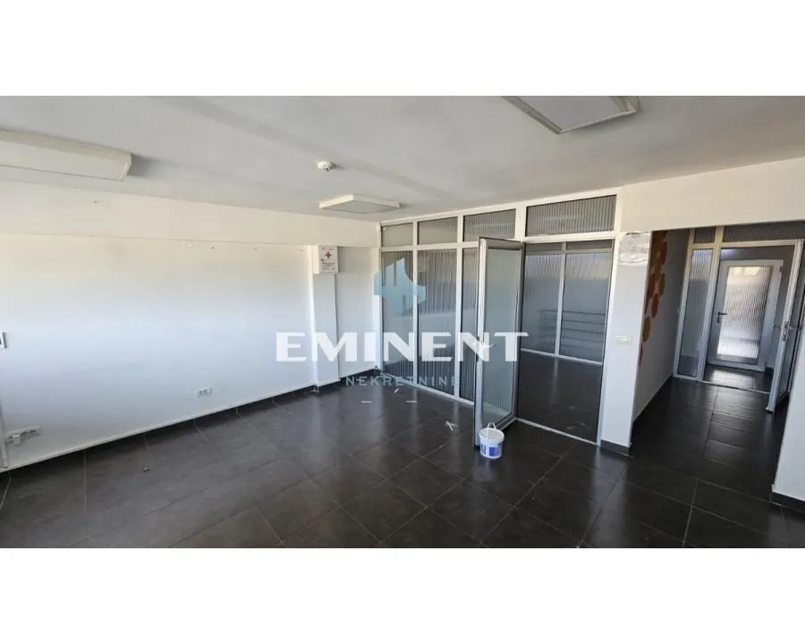 Rent, office space, 110m², Zemun Sve Podlokacije, Beograd