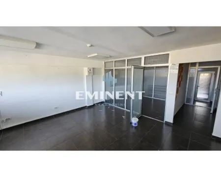 Rent, office space, 110m², Zemun Sve Podlokacije, Beograd - image 2