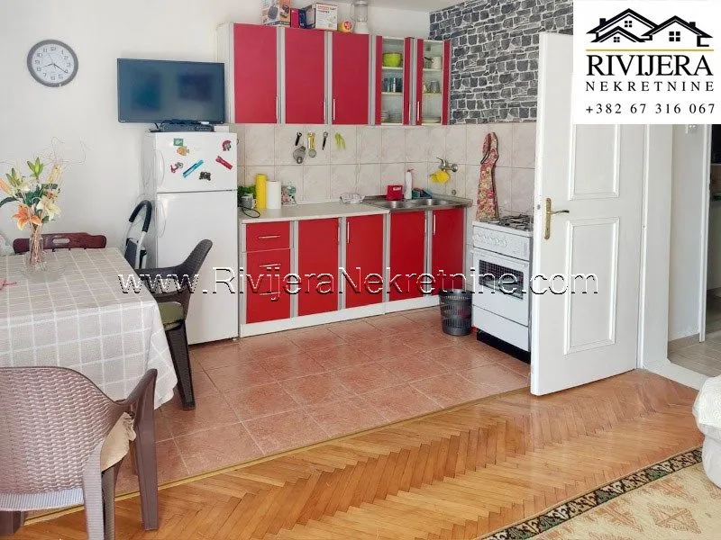 Prodaja, kuća, 301m², Prčanj, Kotor