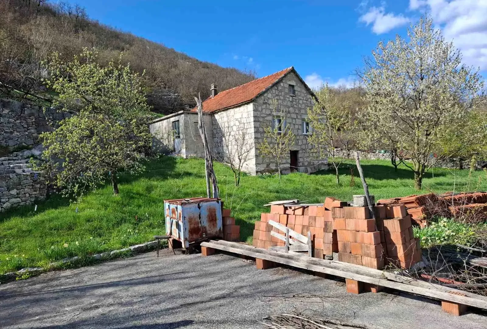 Prodaja, plac, 1650m², Nikšić, Crna Gora