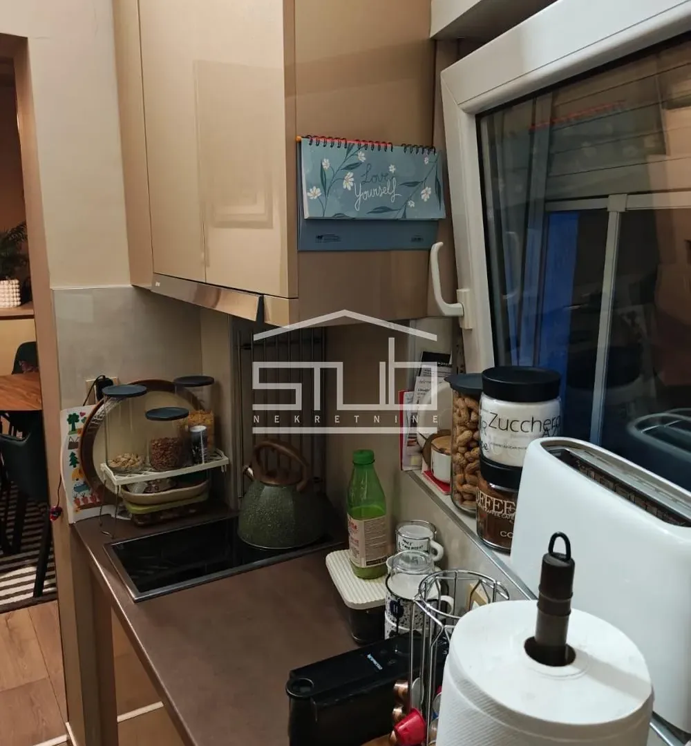 Prodaja, trosoban stan, 70m², Senjak, Beograd