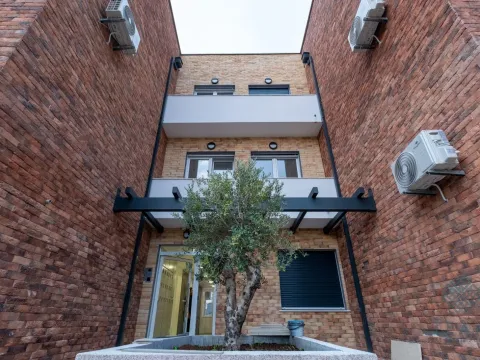 Prodaja, jednosoban stan, 46m², Zabjelo, Podgorica - image 10