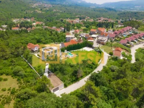 Prodaja, kuća, 750m², Tivat, Crna Gora - image 9