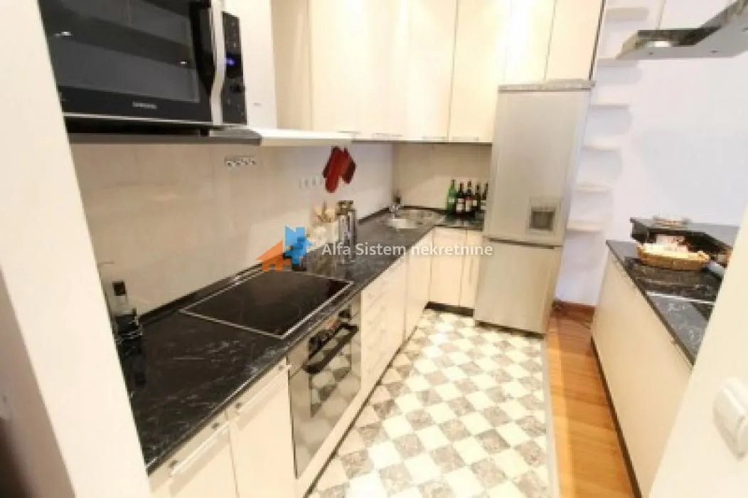 Rent, two bedroom apartment, 70m², Savski Venac, Beograd