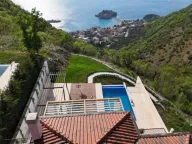 Sale, four bedroom apartment, 450m², Sveti Stefan, Budva - image 2