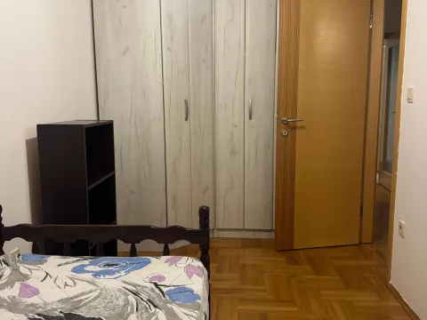 Izdavanje, dvosoban stan, 57m², Stari Aerodrom, Podgorica - image 7