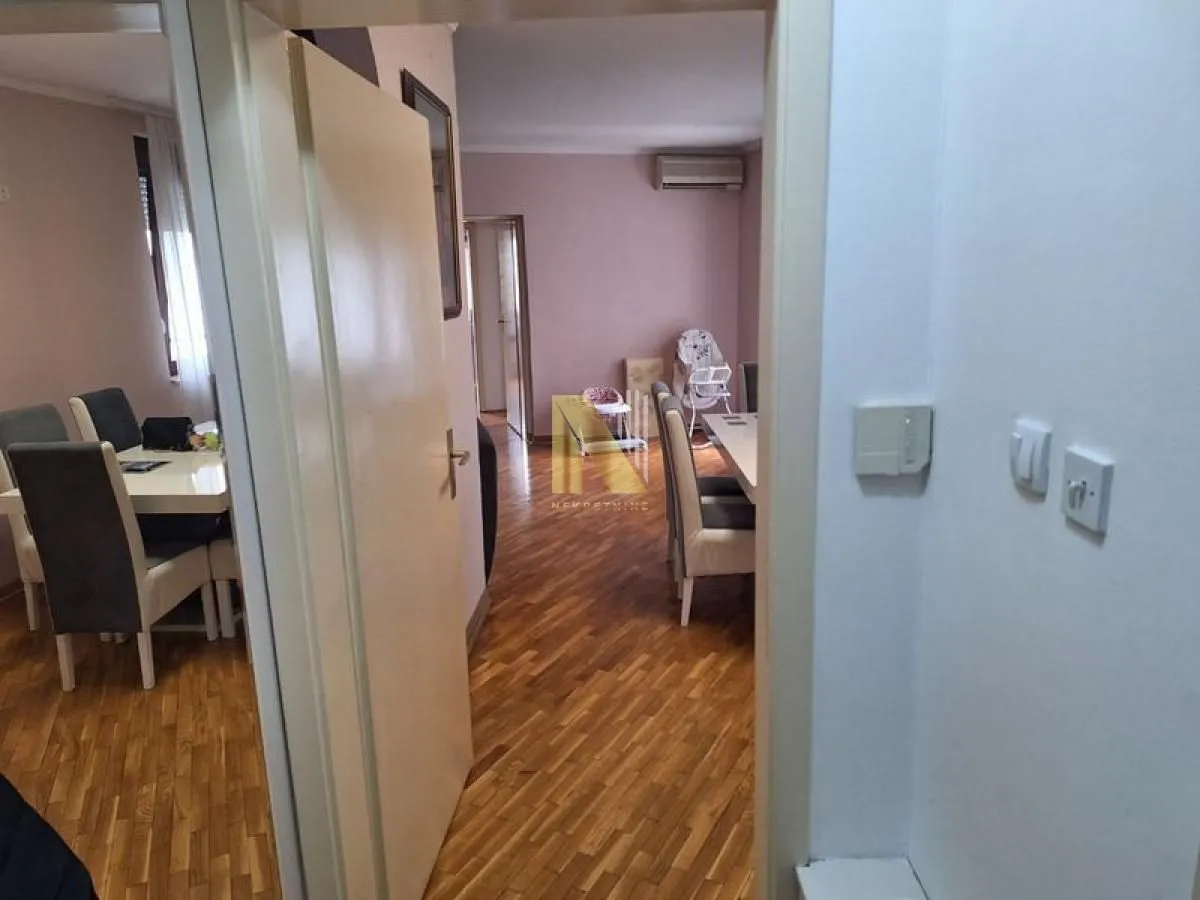 Prodaja, trosoban stan, 71m², Salajka, Novi Sad Sve Podlokacije