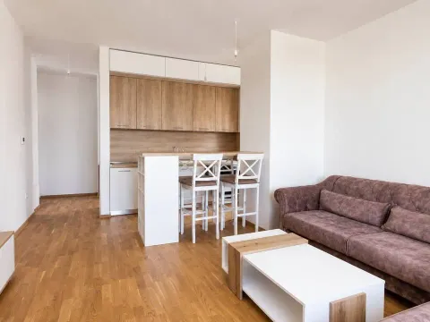 Prodaja, jednosoban stan, 43m², Bečići, Budva - image 1
