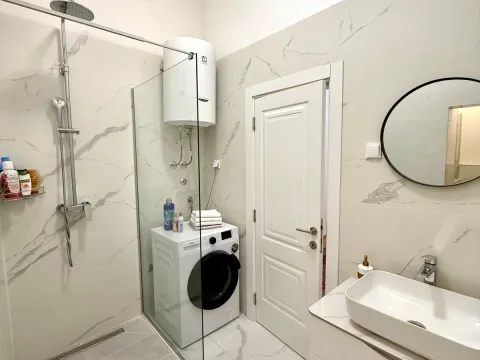 Izdavanje, dvosoban stan, 70m², Centar, Podgorica - image 11