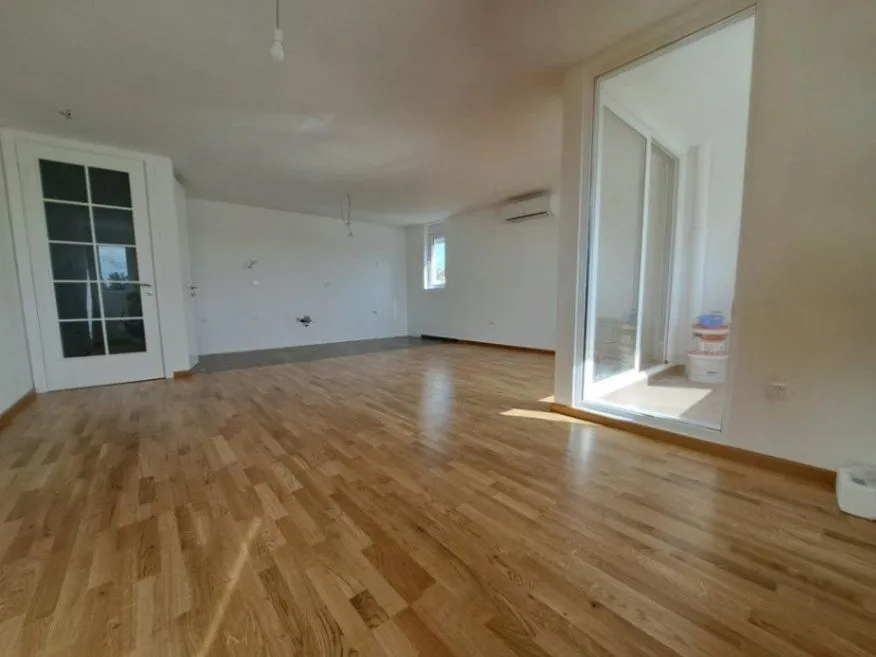 Prodaja, trosoban stan, 93m², Blok 5, Podgorica