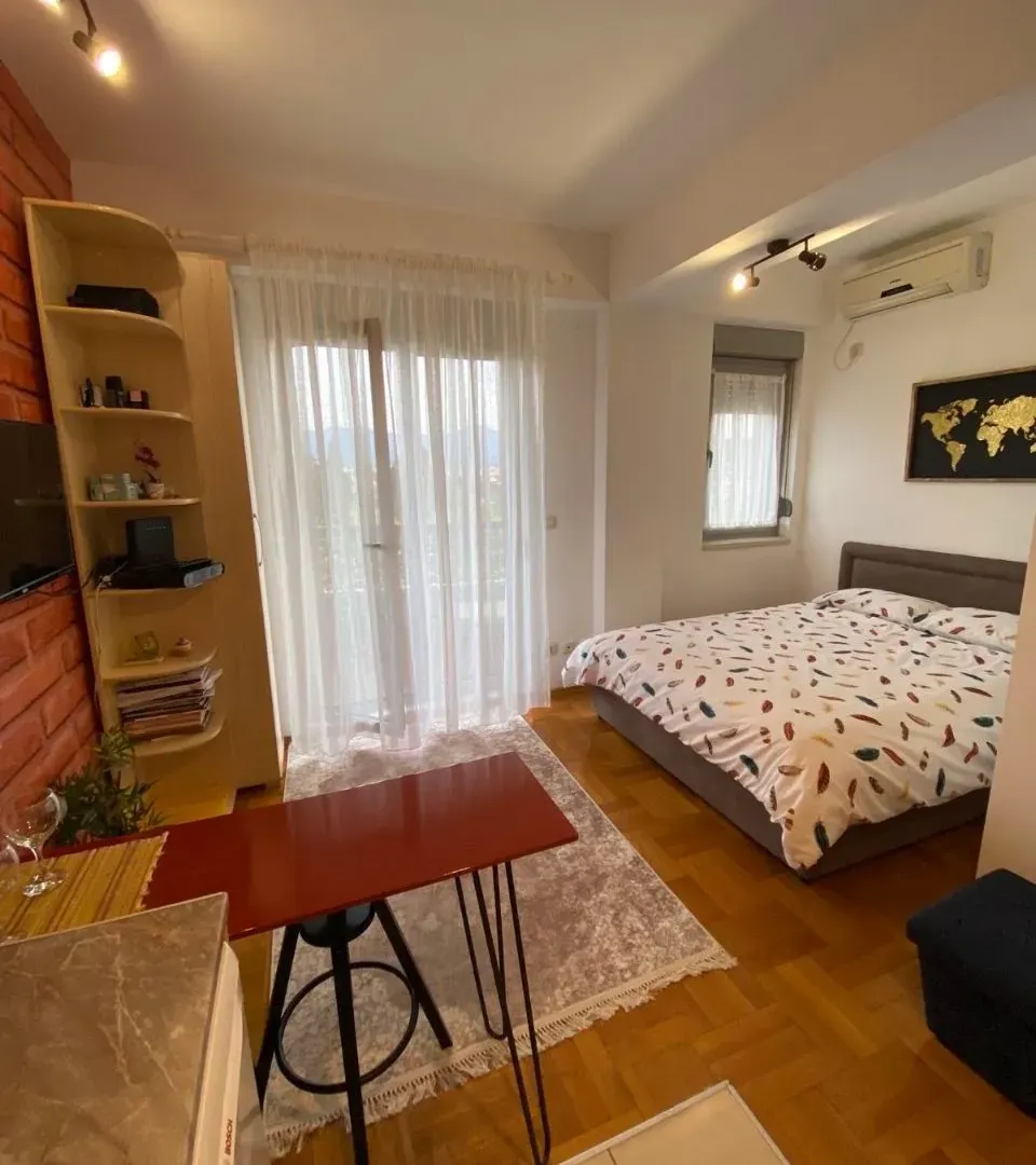 Stan-na-dan, stan, 30m², Kod Big Fashion-a, Podgorica