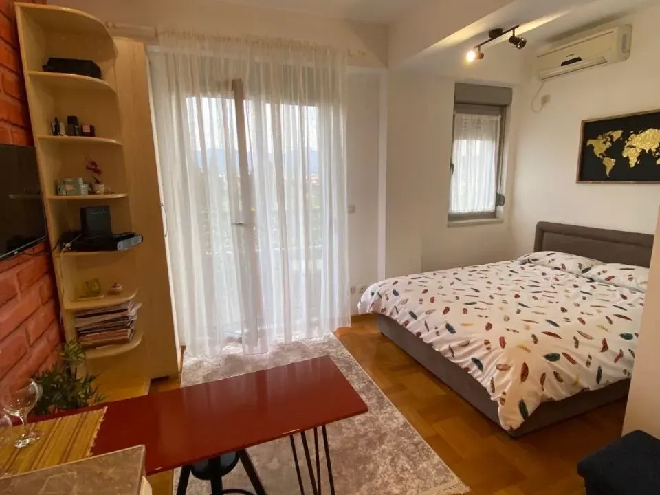 Stan-na-dan, stan, 30m², Kod Big Fashion-a, Podgorica