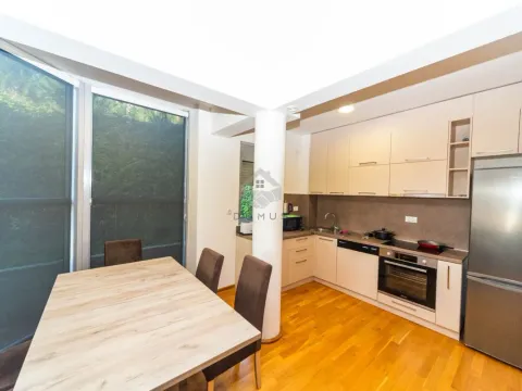 Izdavanje, dvosoban stan, 90m², Gorica C, Podgorica - image 4