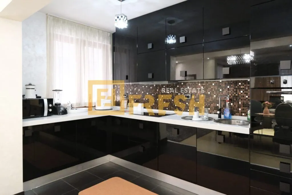 Rent, four bedroom apartment, 178m², Tološi, Podgorica
