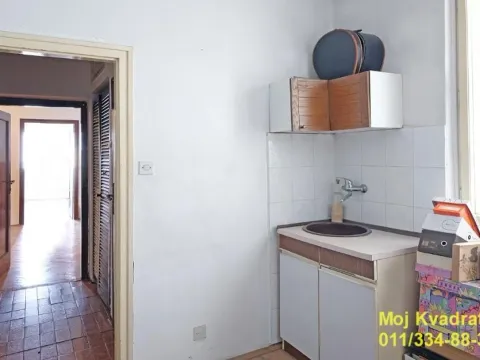 Prodaja, četvorosoban stan, 100m², Savski Venac, Beograd - image 10