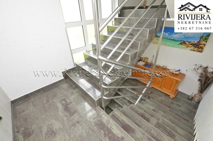 Prodaja, kuća, 331m², Igalo, Herceg Novi