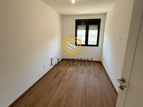 Sale, three bedroom apartment, 127m², Tološka šuma, Podgorica - image 10