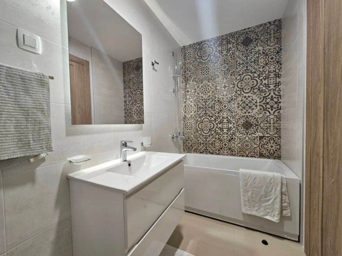 Izdavanje, dvosoban stan, 69m², Master Kvart, Podgorica
