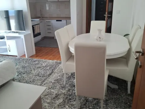 Rent, one bedroom apartment, 48m², Bijela, Herceg Novi - image 5