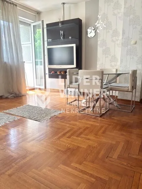 Rent, three bedroom apartment, 66m², Stari Grad, Beograd