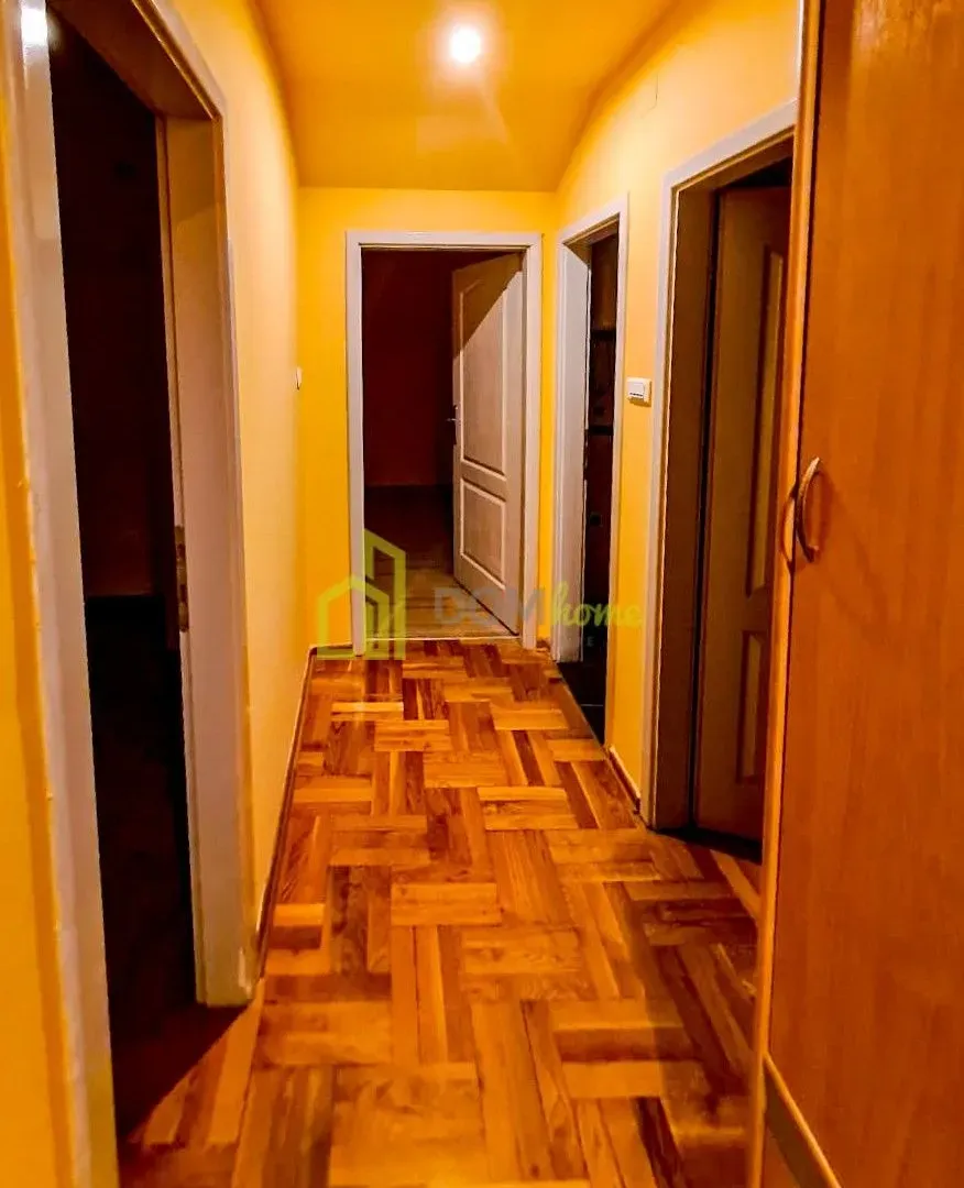 Izdavanje, trosoban stan, 100m², Zagorič, Podgorica