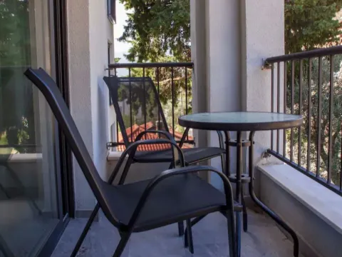 Izdavanje, garsonjera, 25m², Pod Kuk, Tivat - image 9