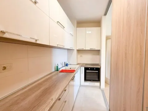 Prodaja, dvosoban stan, 68m², City Kvart, Podgorica - image 12