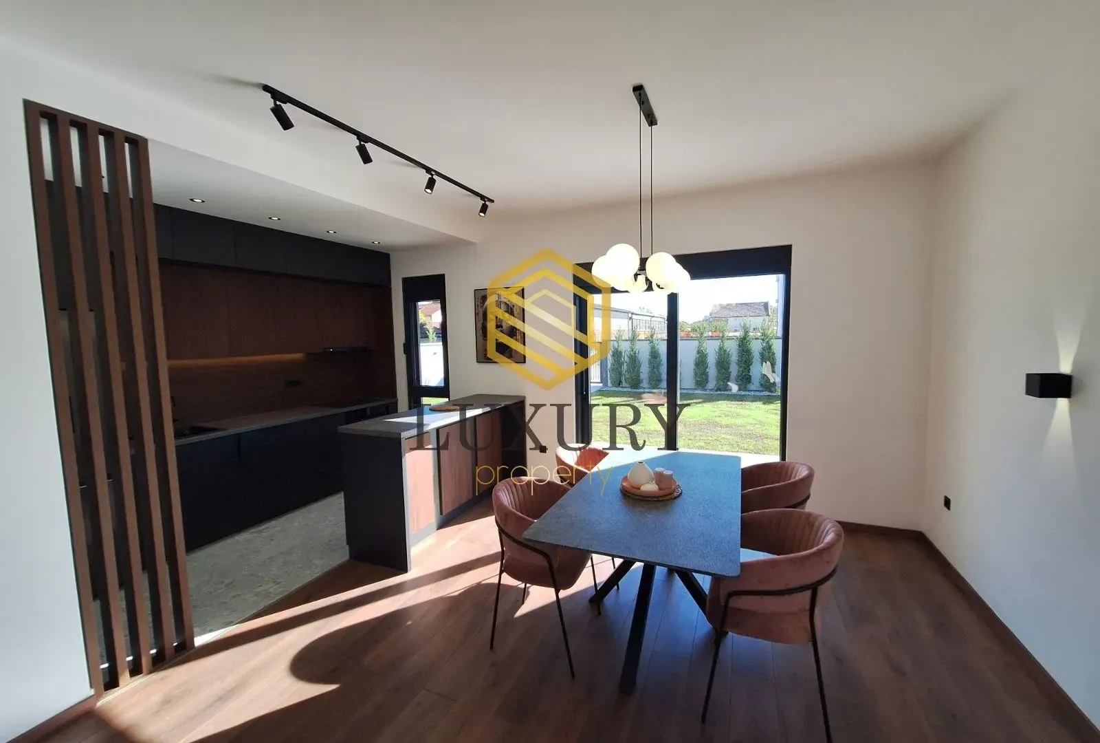 Prodaja, kuća, 141m², Gornja Gorica, Podgorica