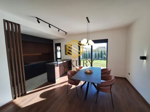 Prodaja, kuća, 141m², Gornja Gorica, Podgorica - image 9