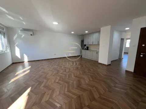 Izdavanje, poslovni prostor, 115m², Sajmište, Novi Sad - image 3